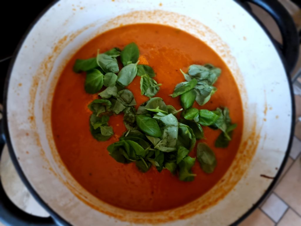 homemade roasted tomato basil soup